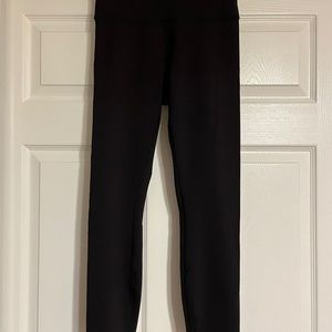 Lululemon Wunder Under Train 7/8 black size 6